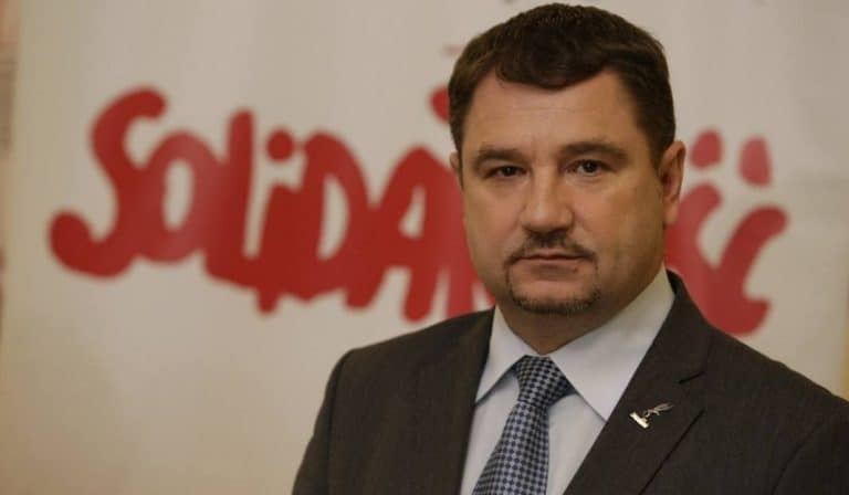 Solidarność domaga się wolnych niedziel dla wszystkich obywateli. Grozi wyjściem na ulice