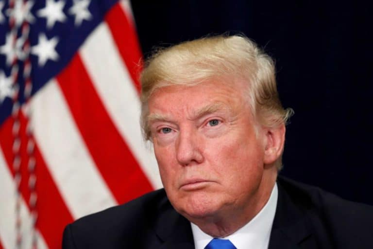 Na stronie Białego Domu pojawiła się petycja do prezydenta Trumpa, by nie podpisywał haniebnej ustawy Just Act 447