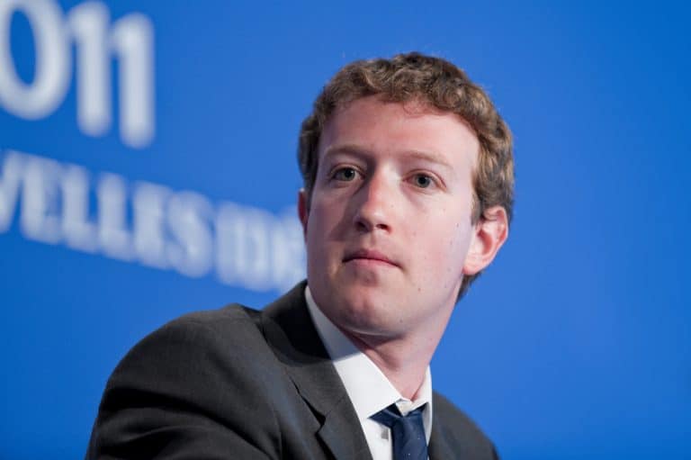 Sztuczna inteligencja będzie walczyć z „mową nienawiści” na Facebooku?