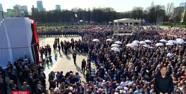 Odsłonięto Pomnik Ofiar Katastrofy Smoleńskiej