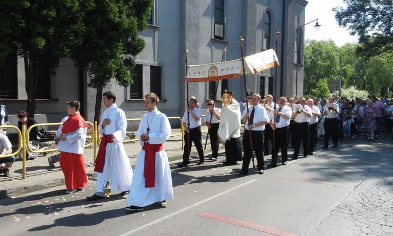 Boże Ciało – ulicami polskich miast i wsi przeszły tradycyjne procesje