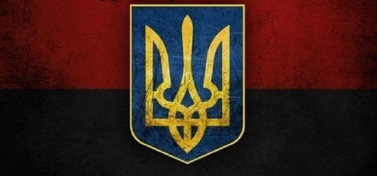 Ukraina: Coraz więcej samorządów decyduje się wywieszać banderowskie flagi