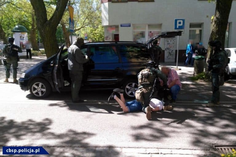 CBŚP zatrzymało dziesięć osób podejrzanych o „dilerkę”