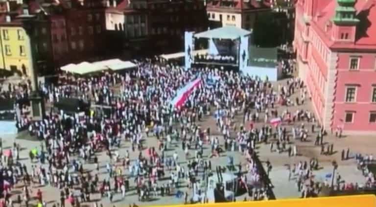 Totalna klapa frekwencyjna na marszu totalnej opozycji