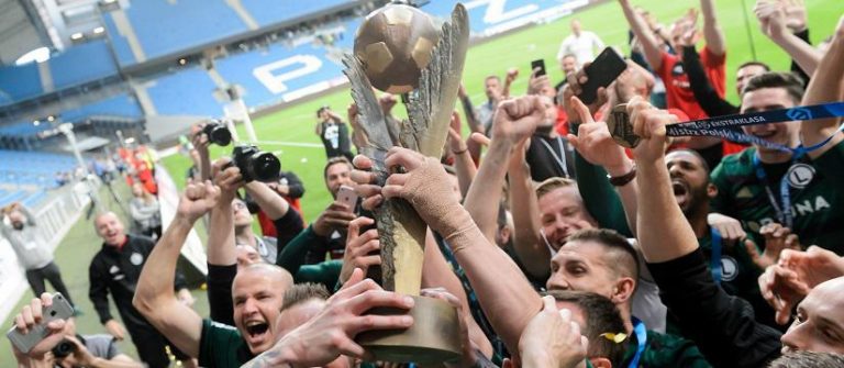 Legia Warszawa mistrzem Polski po walkowerze w przerwanym meczu z Lechem