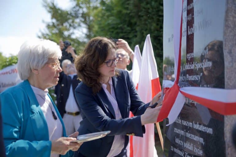 W Gdańsku uczczono pamięć ofiar zbrodni w Ponarach