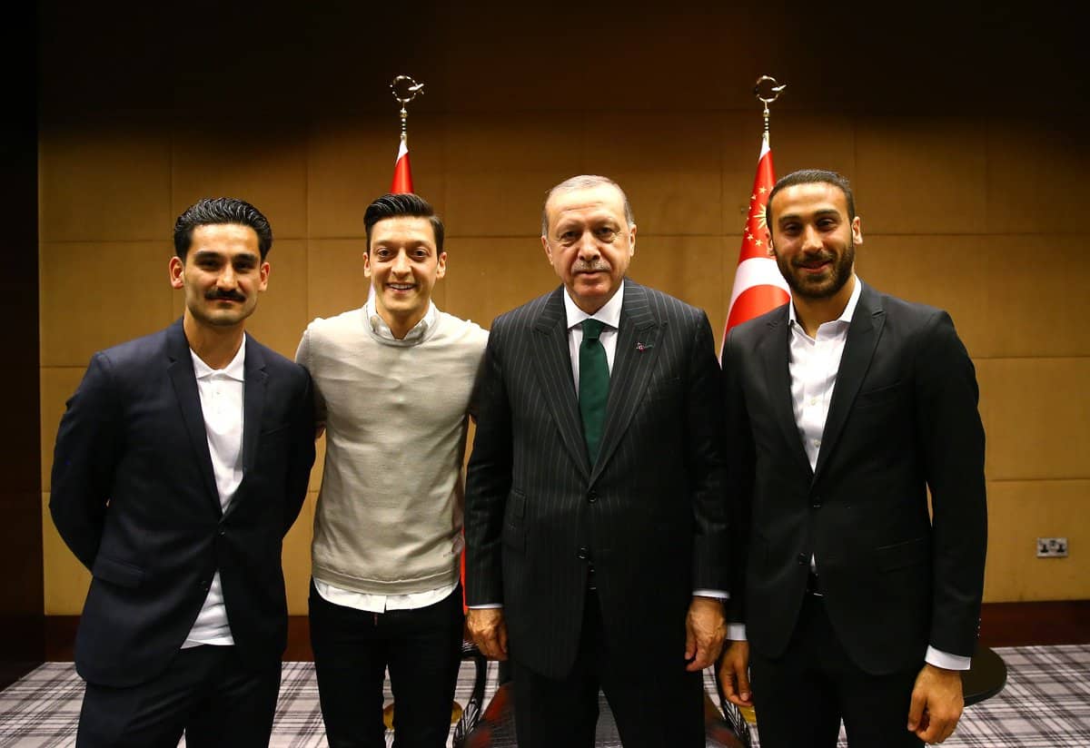 Gwiazdy reprezentacji Niemiec mogą nie pojechać na mundial z powodu zdjęcia z Erdoganem