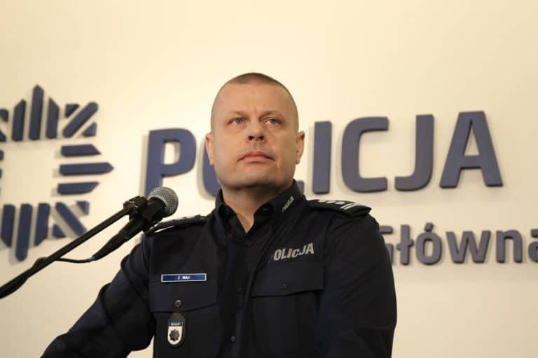 Funkcjonariusze CBA weszli do domu byłego komendanta głównego policji