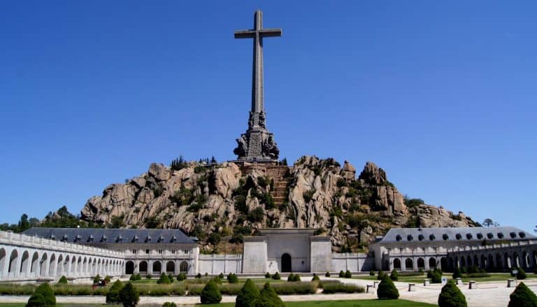 Rząd Hiszpanii chce wyrzucić szczątki generała Franco z mauzoleum