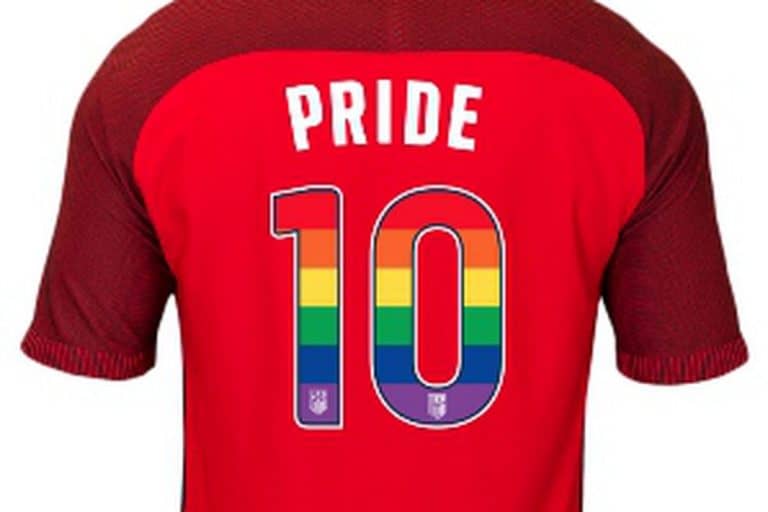 Amerykańska Federacja Piłkarska każe swym zawodnikom występować w „tęczowych” koszulkach w ramach wspierania ruchów LGBT
