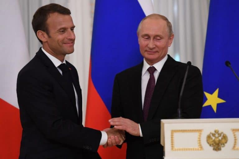 Emmanuel Macron złamie bojkot Mundialu i pojawi się na meczu Francja-Belgia