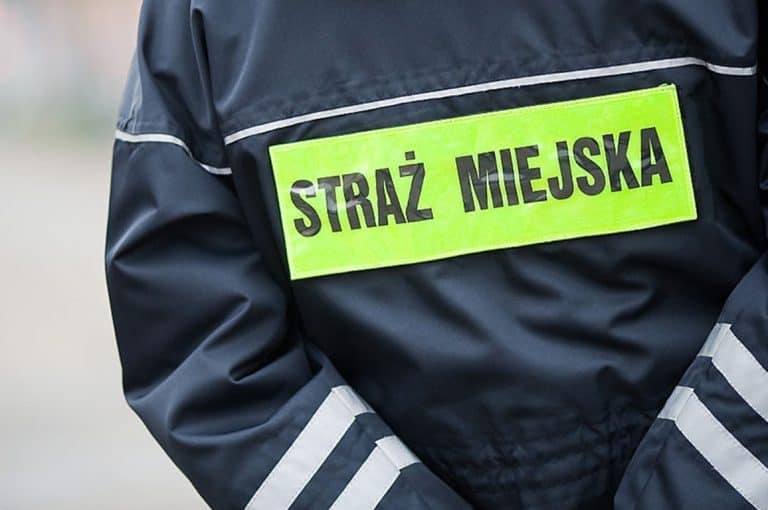 W Katowicach bezdomny Ukrainiec pobił strażnika miejskiego przy użyciu jego własnej pałki