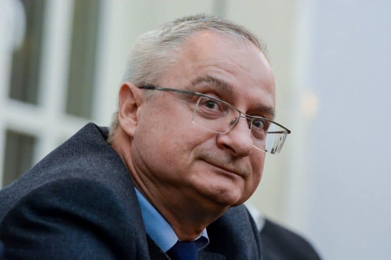 Były szef ABW Krzysztof Bondaryk usłyszał zarzuty