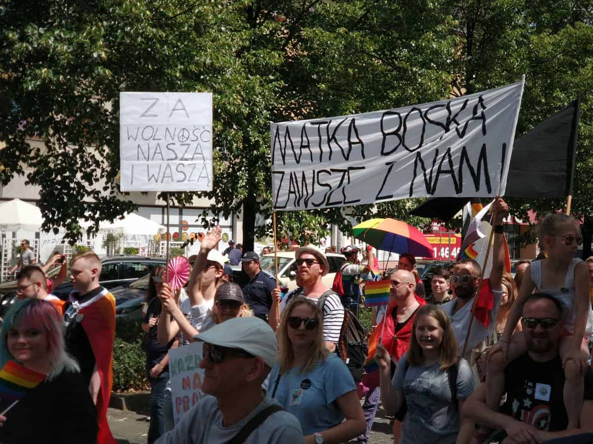 Pielgrzymkę Rodziny Radia Maryja na Jasną Górę próbowały zakłócić środowiska LGBT