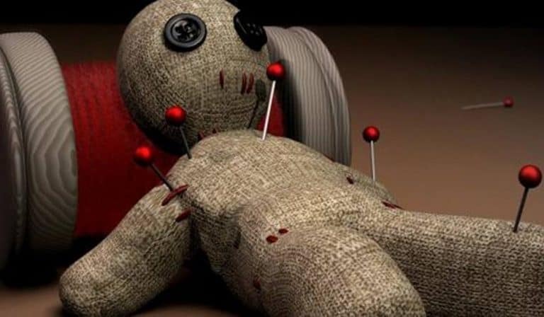 Lewackie autorytety i laleczka voodoo, czyli psychiatra pilnie poszukiwany