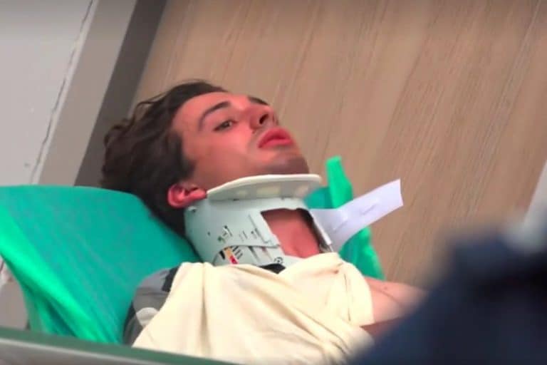 „Cudowne uzdrowienie” protestującego przed Sejmem, którego rzekomo pobiła policja
