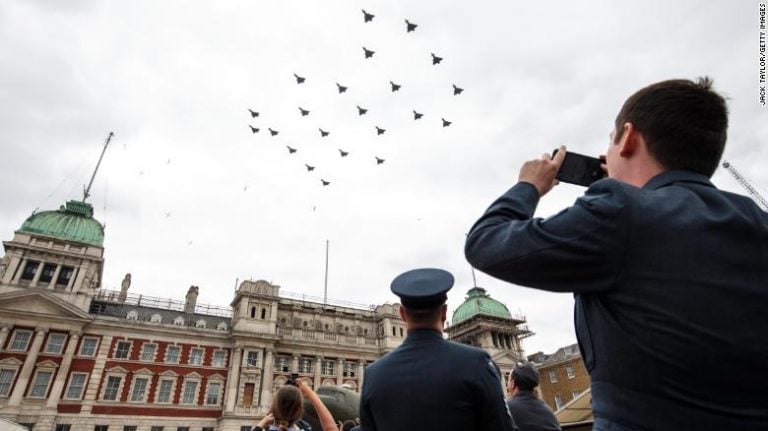Żołnierz RAF zdradzał tajemnice wojskowe na portalu randkowym