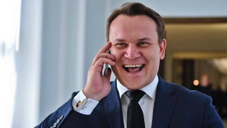 Dominik Tarczyński jest chwalony przez popularnego imama