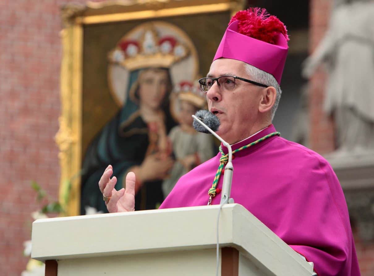 Abp Skworc: Polskość na Śląsku udało się przechować przez wieki dzięki używanej w domach gwarowej formie języka polskiego