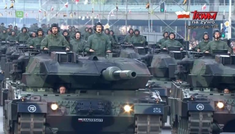 Warszawa: Wielka Defilada w Święto Wojska Polskiego