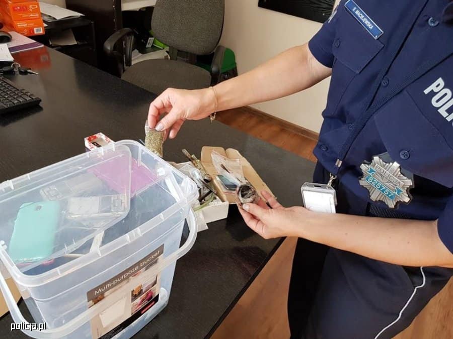 Kolejne zatrzymania dilerów handlujących dopalaczami