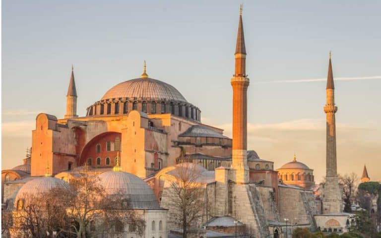 Turcja: Nie udała się próba zamiany Bazyliki Hagia Sofia w meczet