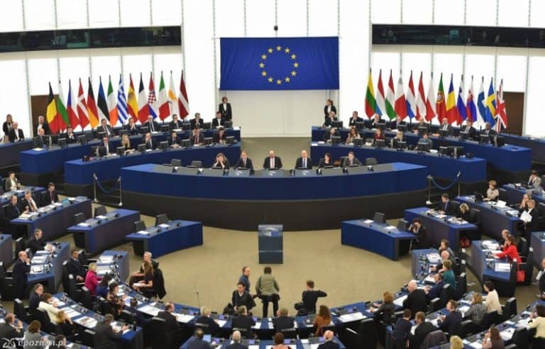 Początek końca względnej wolności w internecie – Parlament Europejski poparł ACTA 2