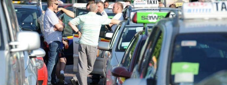 Taksówkarze zamierzają blokować Warszawę