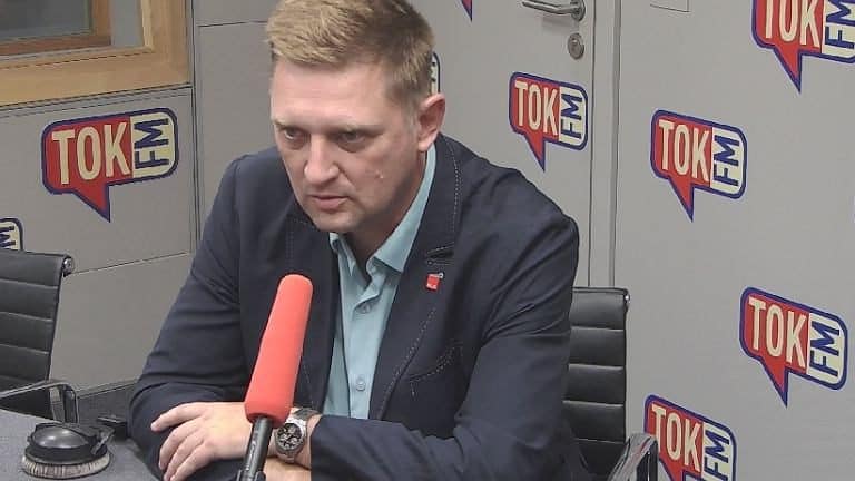 Andrzej Rozenek pozwał Patryka jakiego do sądu za proponowanie piwa wyborcom…