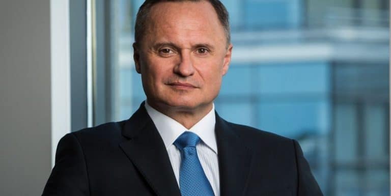 Przesłuchanie Czarneckiego przełożone. „Przebywa poza krajem”