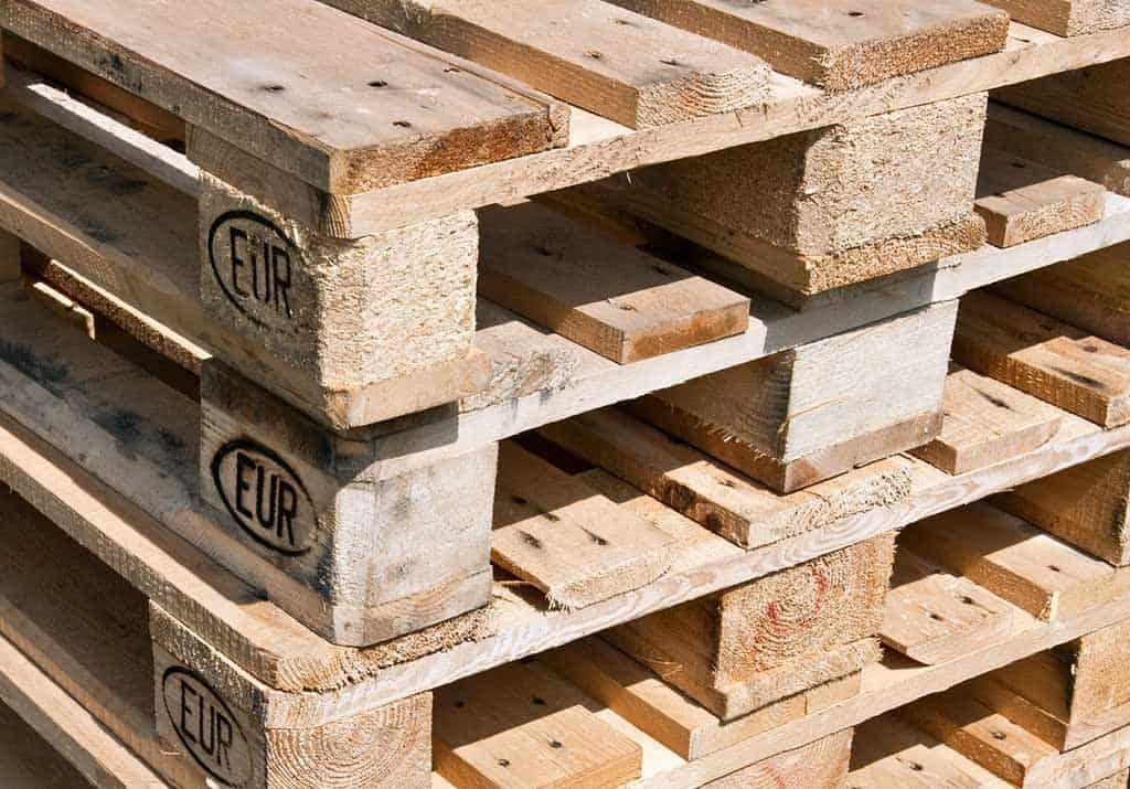 Sytuacja na rynku palet niepokoi producentów. Nadchodzi kryzys gospodarczy?