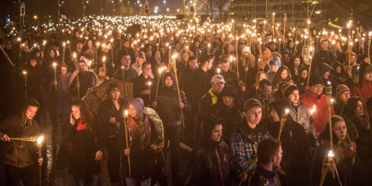25 tys. łotewskich patriotów wzięło udział w marszu z okazji rocznicy uzyskania niepodległości