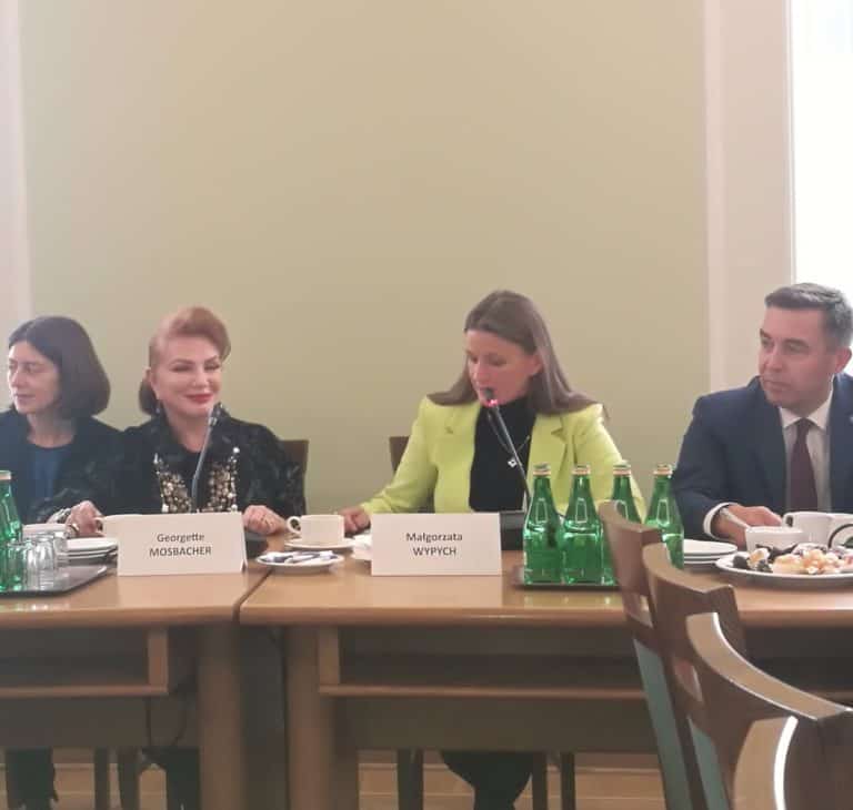 Ambasador USA groziła Polsce? Tak twierdzą posłowie PO