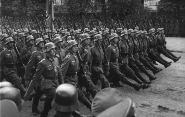 Niemieccy politycy popierają propozycję Macrona dot. przekształcenia UE w superpaństwo