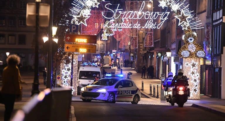 Stan Polaka postrzelonego w Strasburgu przez islamskiego terrorystę jest krytyczny