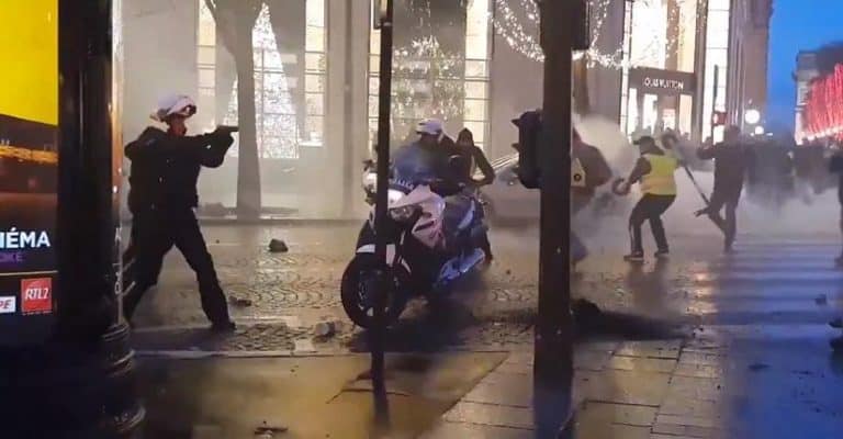 Gwałtowne zamieszki w Paryżu – kolejna sobota pod znakiem protestów „żółtych kamizelek”