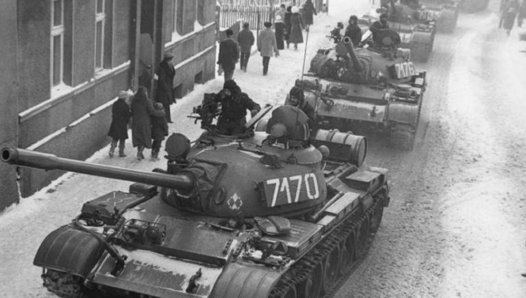 Kolejny komunistyczny generał, planista stanu wojennego, spocznie na Powązkach