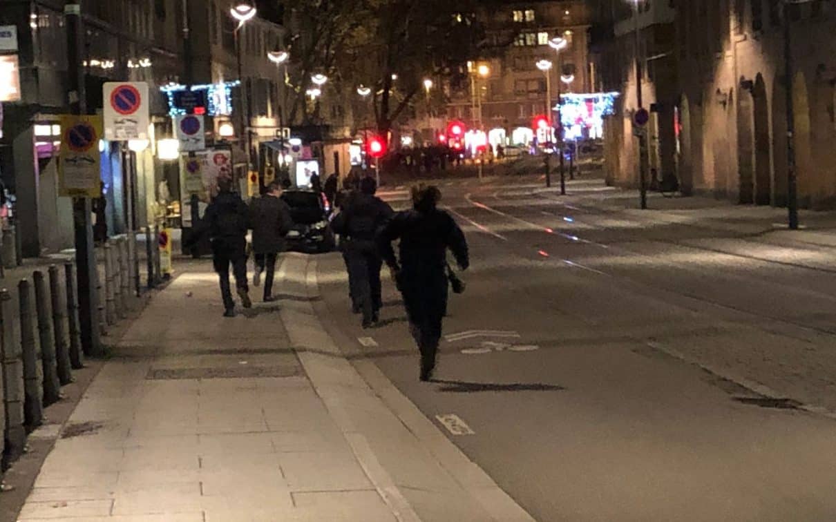 Zamach koło jarmarku bożonarodzeniowego w Strasburgu