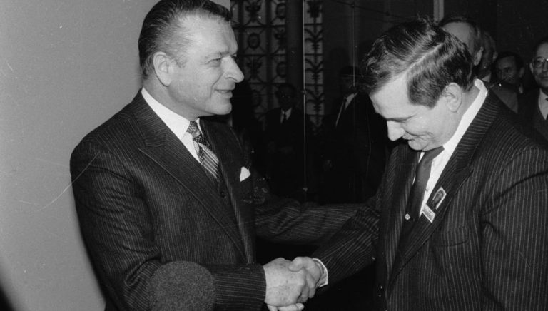 Odnaleziono kolejny list generała Kiszczaka zaadresowany do Lecha Wałęsy