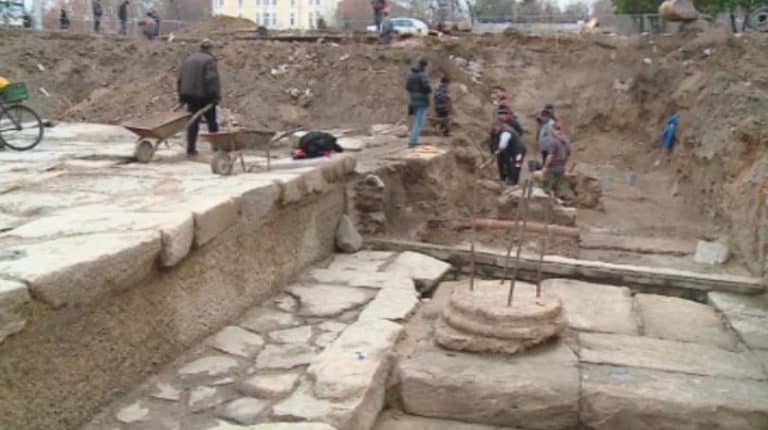 Ulicę z czasów rzymskich odkryto w centrum Płowdiw w Bułgarii