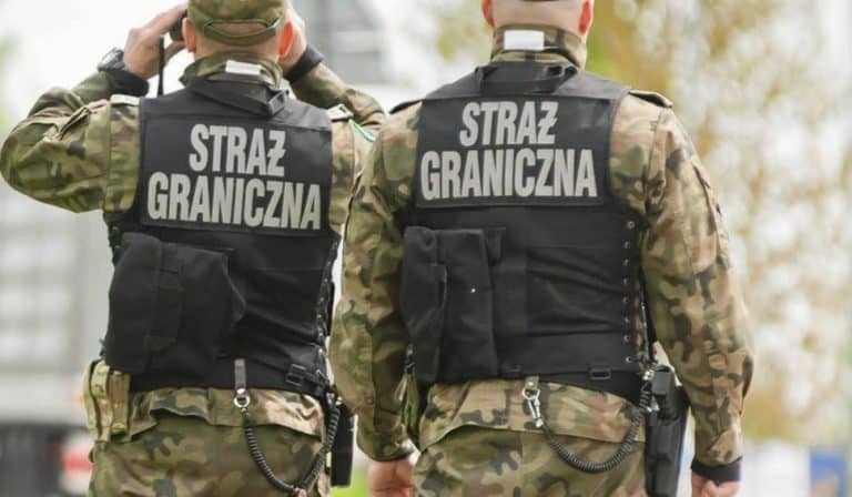Zatrzymano Ukraińca, który próbował przejechać przez granicę kradzionym samochodem