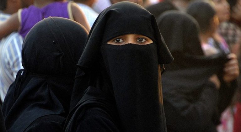 W Arabii Saudyjskiej kobiety będą informowanie o rozwodzie poprzez wiadomości SMS…