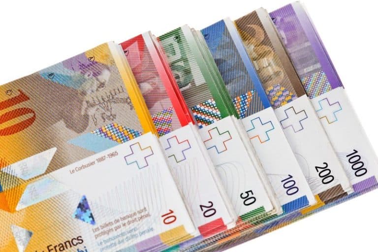 Frankowicze masowo pozywają banki. W ich sprawie zbierze się podkomisja sejmowa