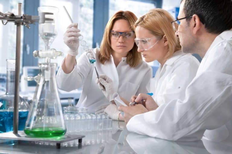 Uniwersytet Medyczny w Białymstoku szuka firmy, która zaadaptuje laboratoria na potrzeby biobanku