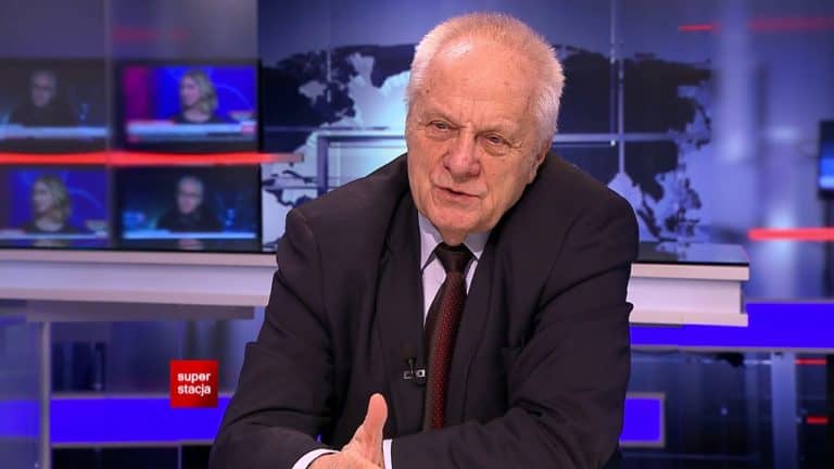 Zatrzymani przez CBA biznesmeni mieli wręczać łapówki Niesiołowskiemu?