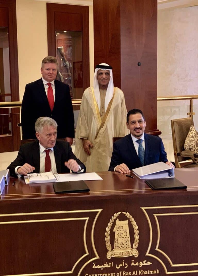 PGNiG podpisało umowę na poszukiwania i wydobycie węglowodorów w Zjednoczonych Emiratach Arabskich