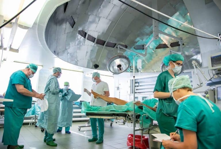 Pierwsza w Polsce operacja ortopedyczna z wykorzystaniem rozszerzonej rzeczywistości