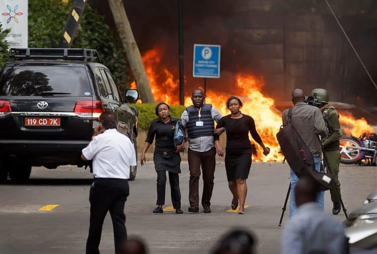 Brytyjski żołnierz samotnie uratował wiele osób podczas ataku terrorystów w Nairobi