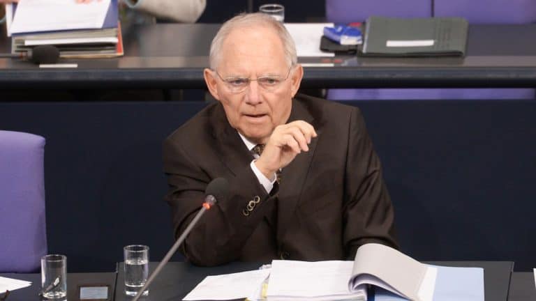 Przewodniczący Bundestagu chce zniesienia zasady jednomyślności w UE