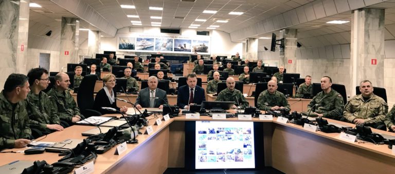 Szef MON podpisał plan modernizacji technicznej sił zbrojnych (PMT) na okres do 2026 roku